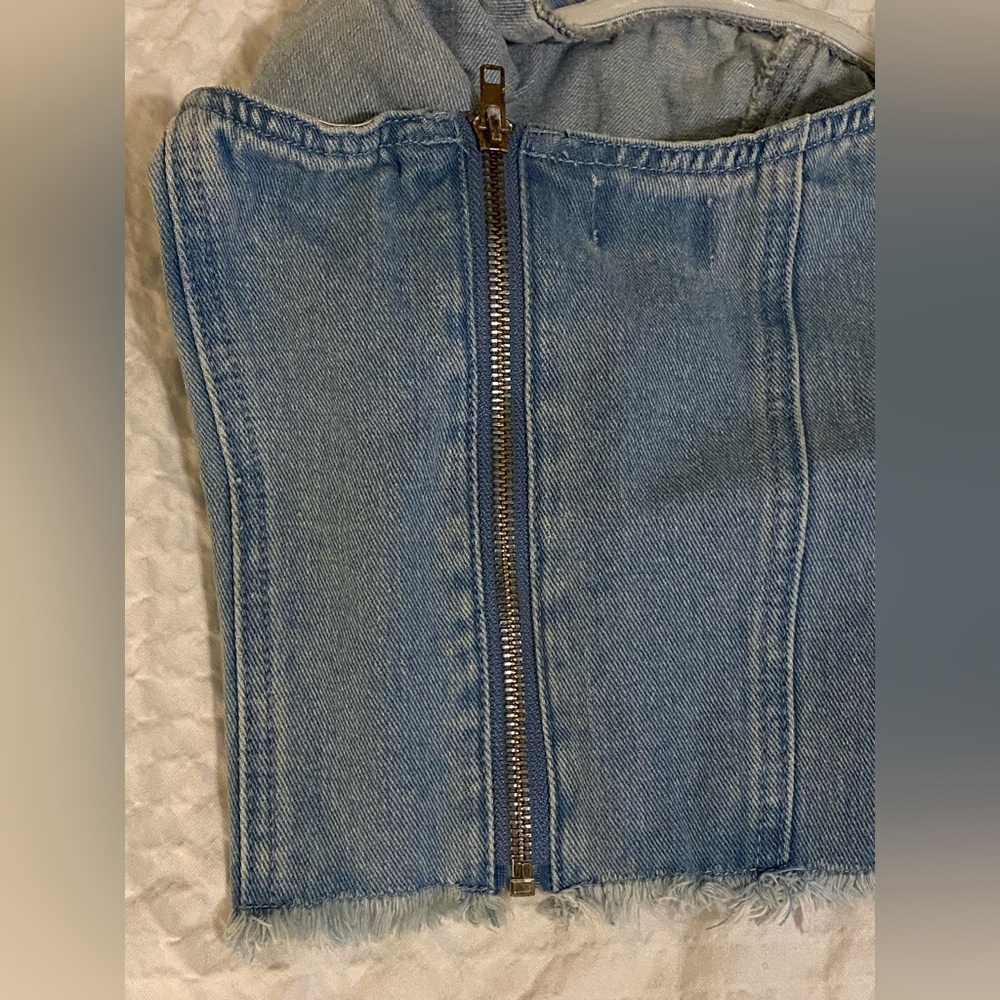 Domonique Strapless Denim Top in Denim Blue
superdown - Picture 5 of 7